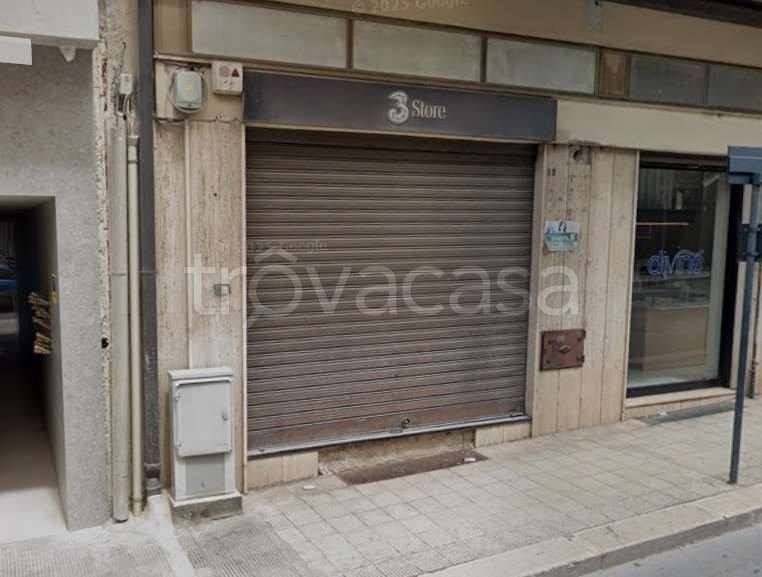 negozio in vendita ad Altamura