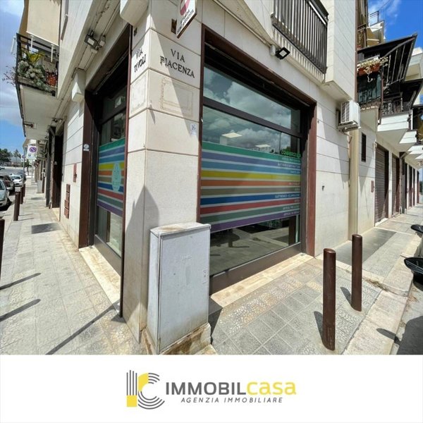 locale commerciale in vendita ad Altamura