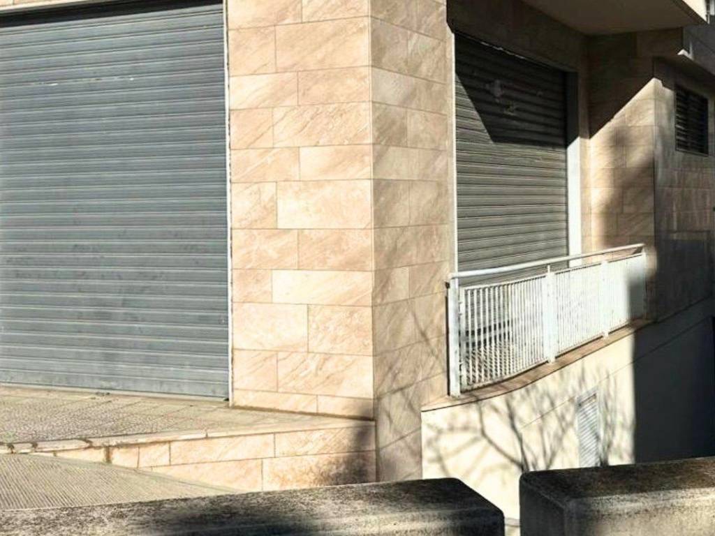 negozio in vendita ad Altamura