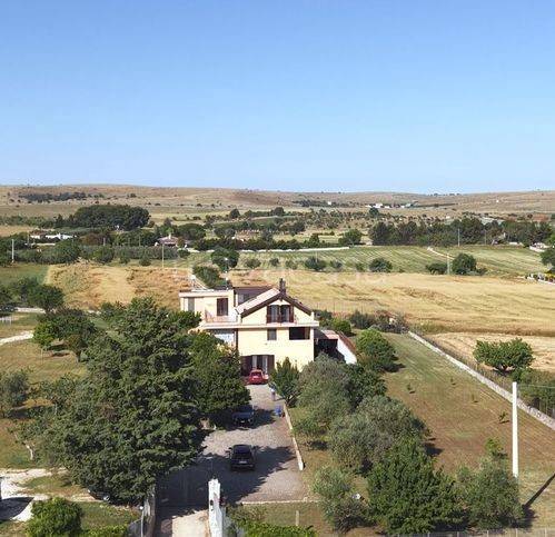 casa indipendente in vendita ad Altamura
