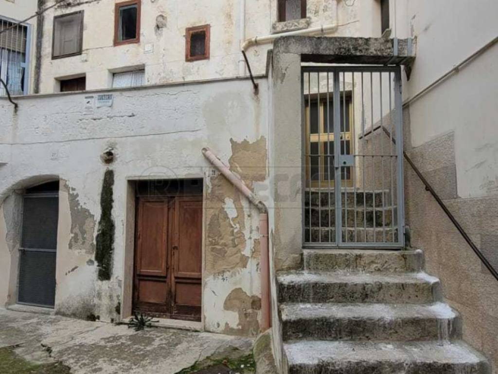 casa indipendente in vendita ad Altamura in zona Centro Storico