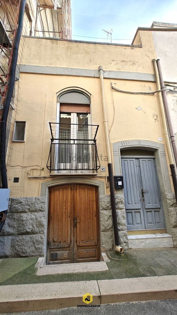 casa indipendente in vendita ad Altamura