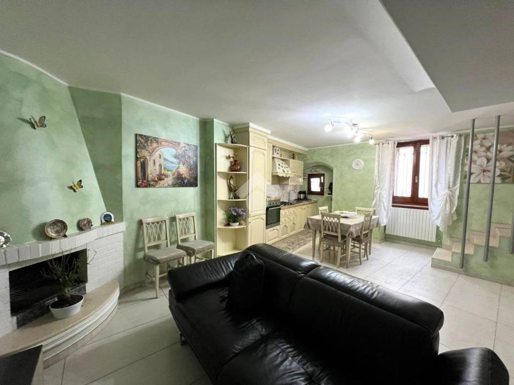 casa indipendente in vendita ad Altamura in zona Centro Storico