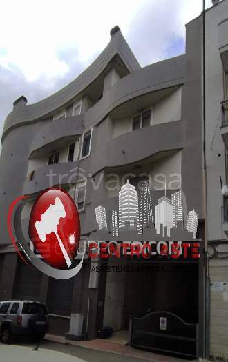 locale commerciale in vendita ad Altamura