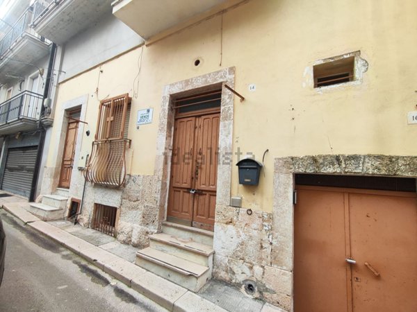 casa indipendente in vendita ad Altamura