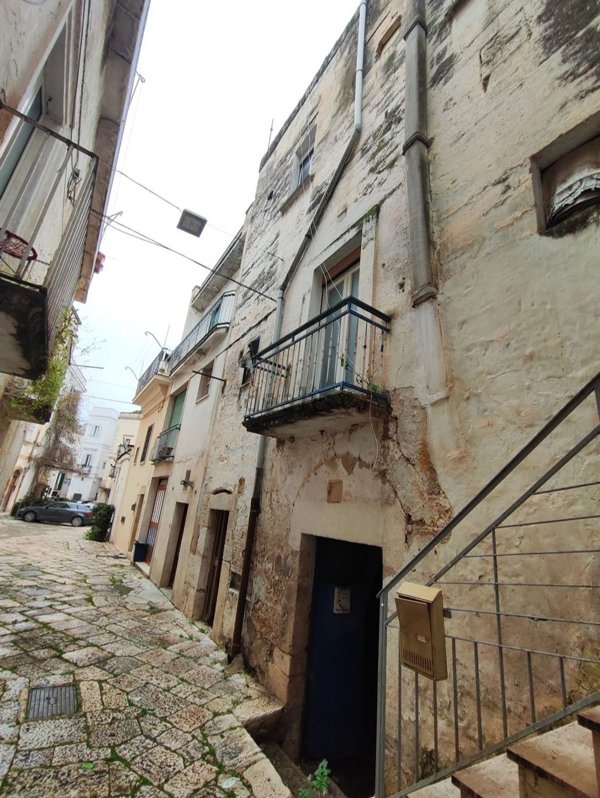 casa indipendente in vendita ad Altamura in zona Centro Storico