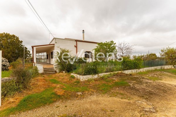 casa indipendente in vendita ad Altamura in zona Fornello