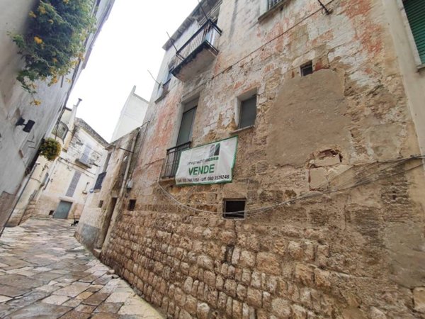 casa indipendente in vendita ad Altamura in zona Centro Storico