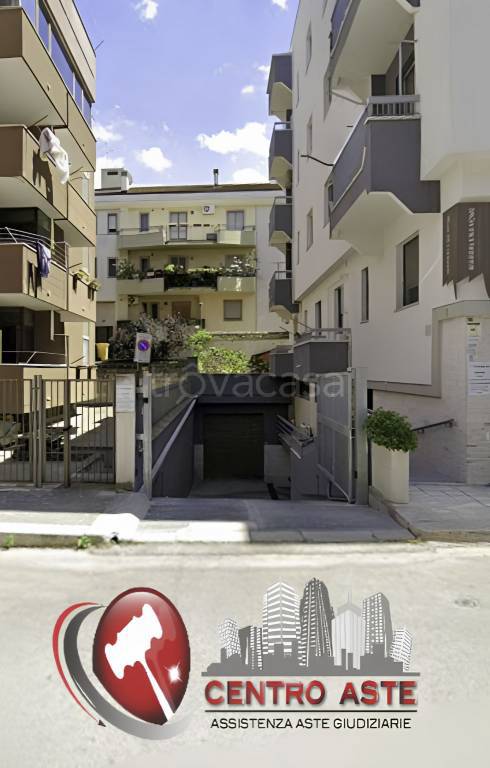 locale commerciale in vendita ad Altamura