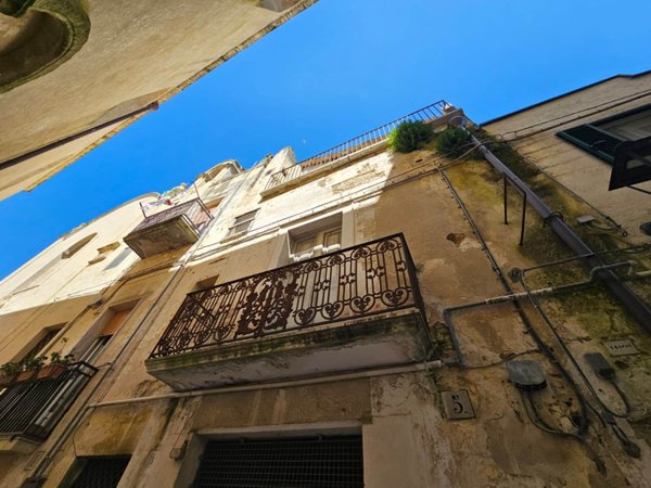 casa indipendente in vendita ad Altamura in zona Centro Storico