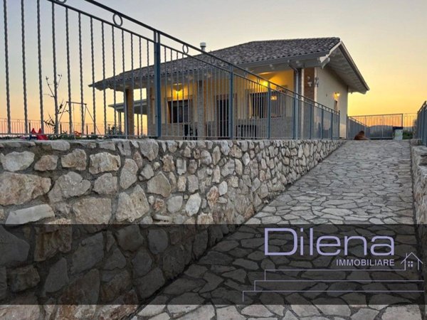 casa indipendente in vendita ad Altamura