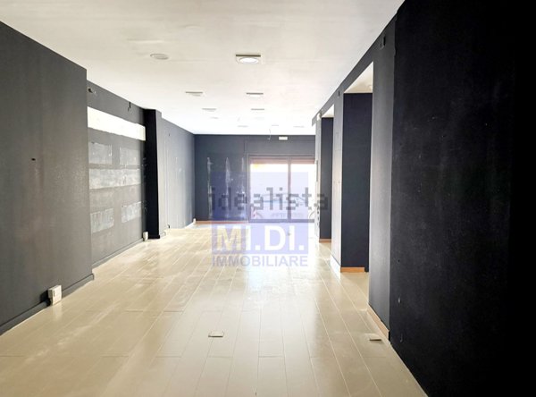 locale commerciale in vendita ad Altamura