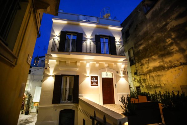 casa indipendente in vendita ad Altamura in zona Centro Storico