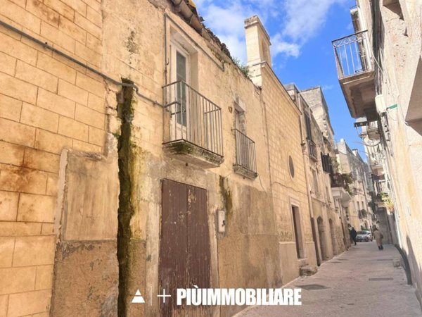 casa indipendente in vendita ad Altamura in zona Centro Storico