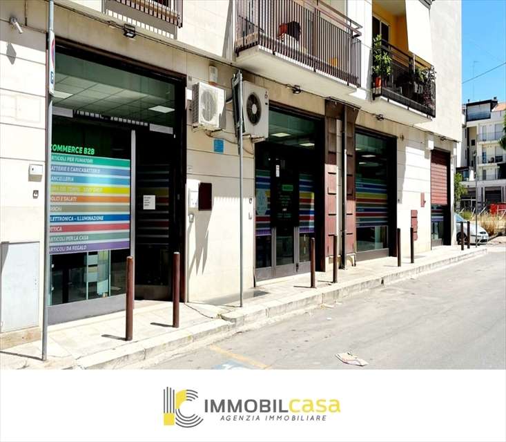 locale commerciale in vendita ad Altamura
