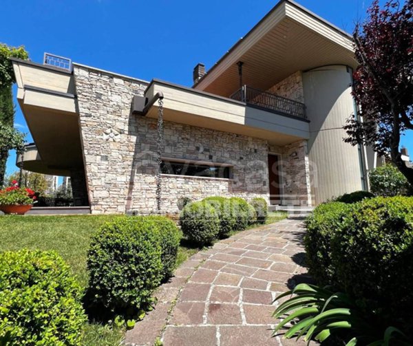 casa indipendente in vendita ad Altamura
