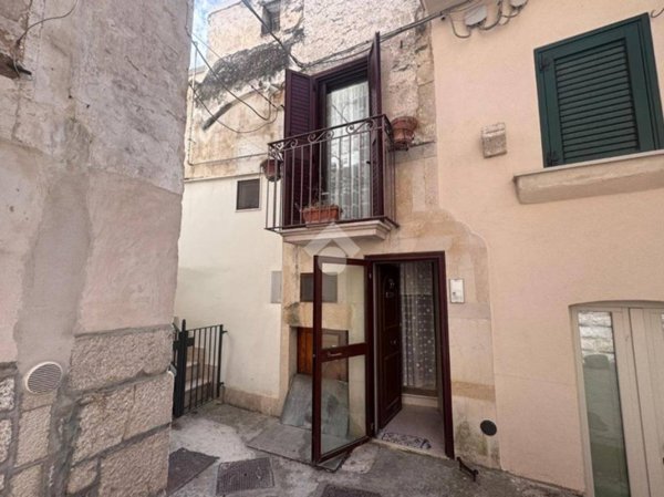 casa indipendente in vendita ad Altamura in zona Centro Storico