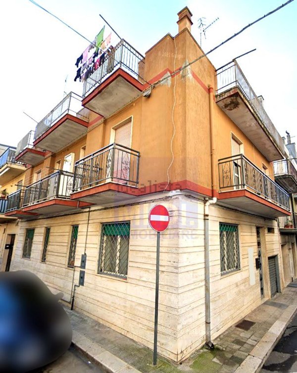 casa indipendente in vendita ad Altamura in zona Stazione Ferroviaria
