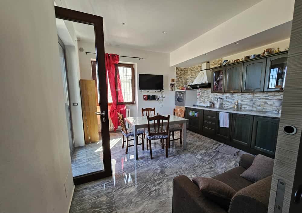 casa indipendente in vendita ad Altamura in zona Stazione Ferroviaria