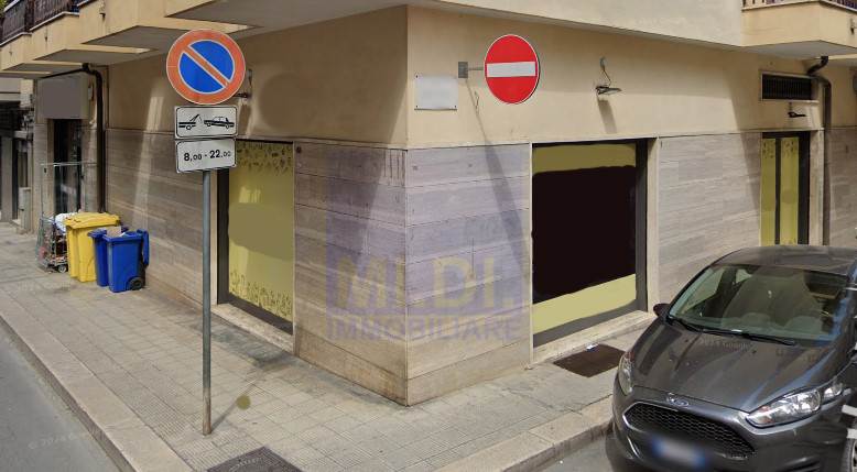 locale commerciale in vendita ad Altamura