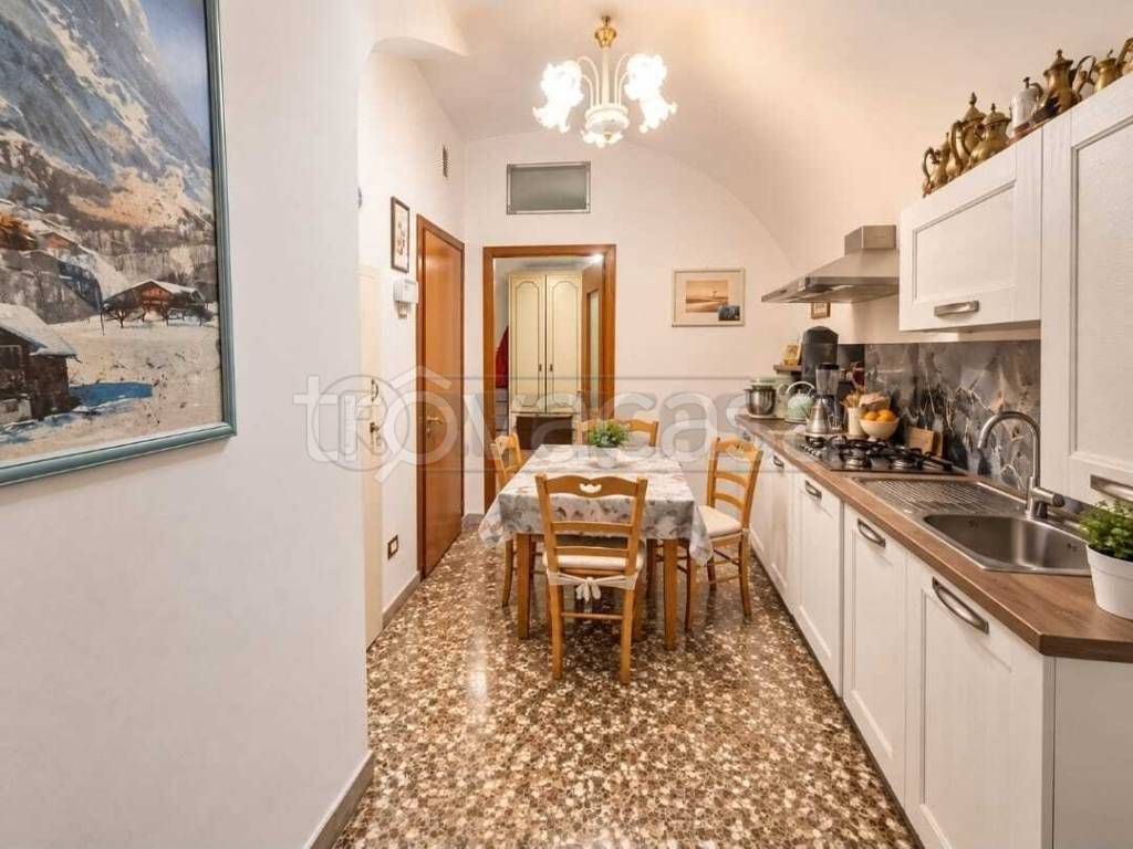 casa indipendente in vendita ad Altamura in zona Centro Storico