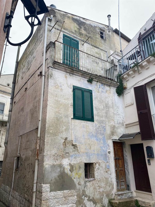 casa indipendente in vendita ad Altamura in zona Centro Storico