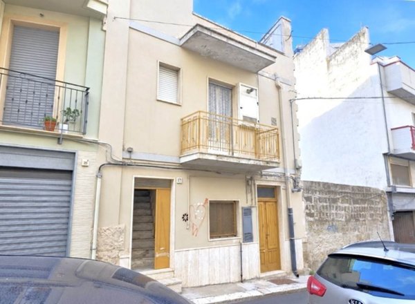 casa indipendente in vendita ad Altamura in zona Centro Storico