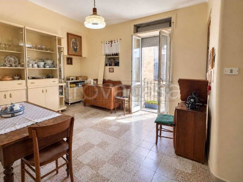 casa indipendente in vendita ad Altamura in zona Centro Storico