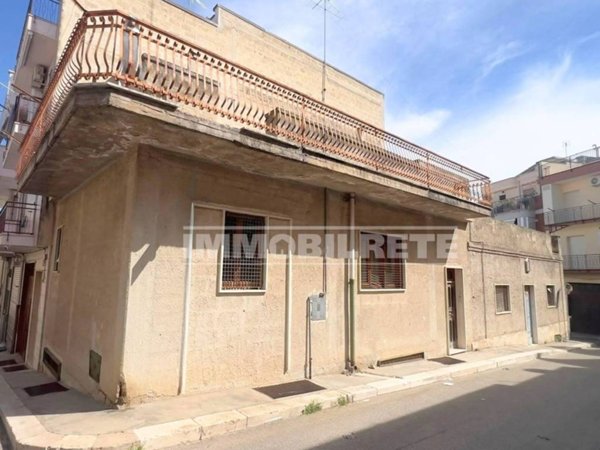 casa indipendente in vendita ad Altamura