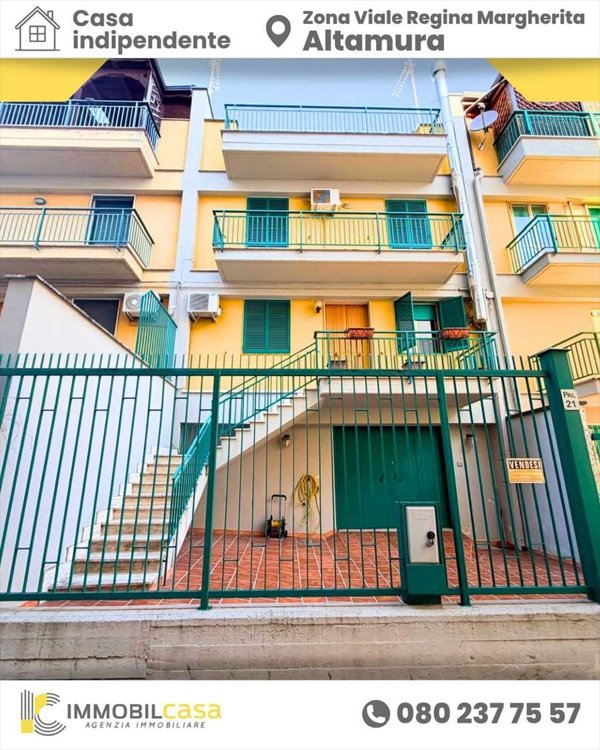 casa indipendente in vendita ad Altamura in zona Centro Storico