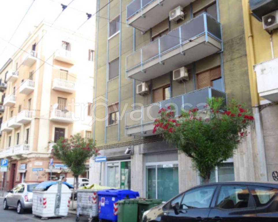 ufficio in vendita a Bari in zona Madonnella