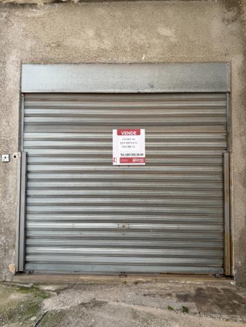 locale commerciale in vendita a Bari
