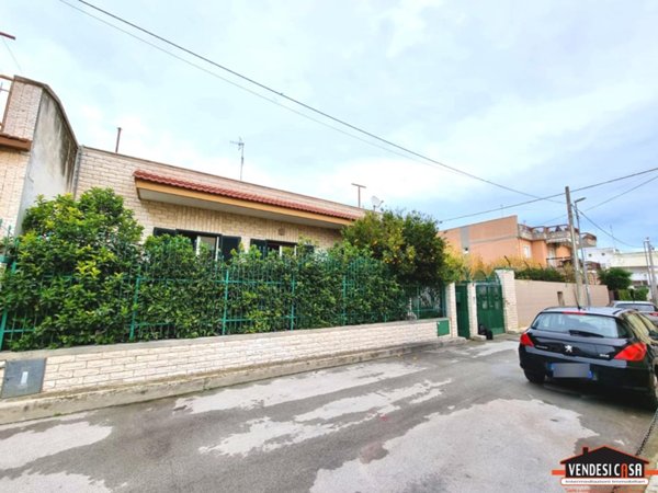 casa indipendente in vendita a Bari in zona Ceglie del Campo