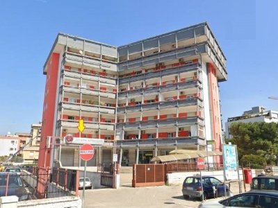 ufficio in vendita a Bari in zona Japigia