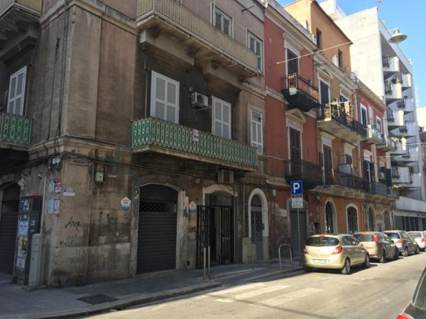 ufficio in vendita a Bari in zona Città Vecchia
