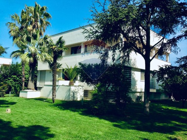 casa indipendente in vendita a Bari in zona Ceglie del Campo