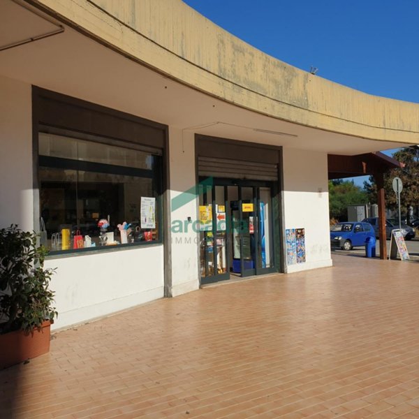 negozio in vendita a Bari in zona San Paolo