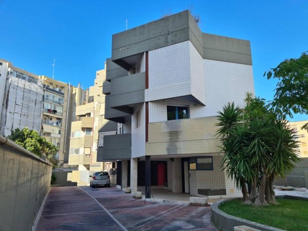 casa indipendente in vendita a Bari in zona Picone