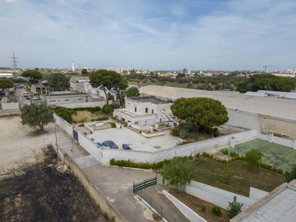 casa indipendente in vendita a Bari in zona Stanic