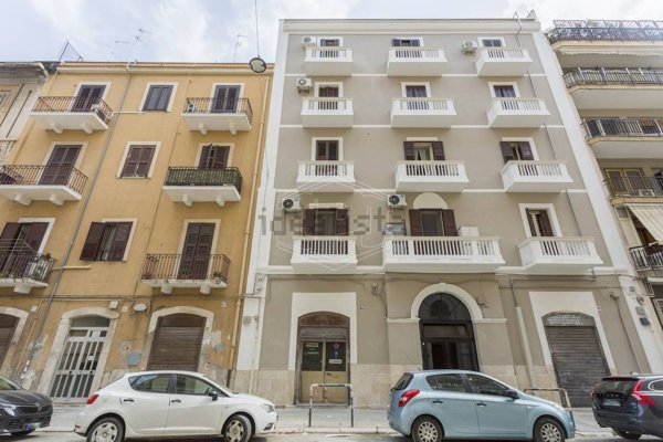 locale commerciale in vendita a Bari in zona Libertà