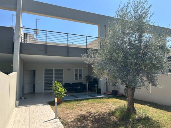 casa indipendente in vendita a Bari in zona Loseto
