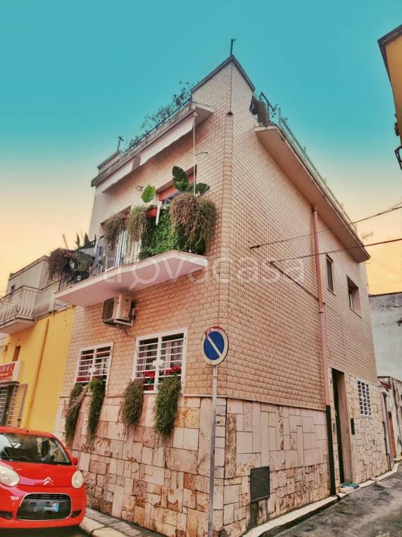 casa indipendente in vendita a Bari in zona Ceglie del Campo