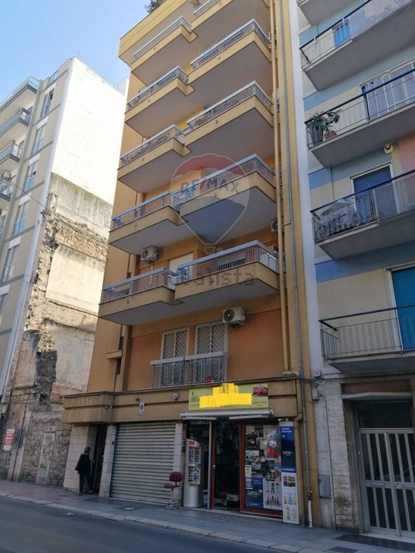 locale commerciale in vendita a Bari in zona Murat