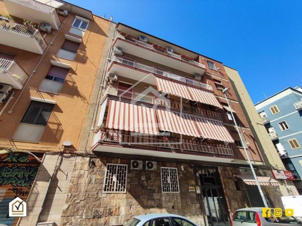 locale commerciale in vendita a Bari in zona Carrassi