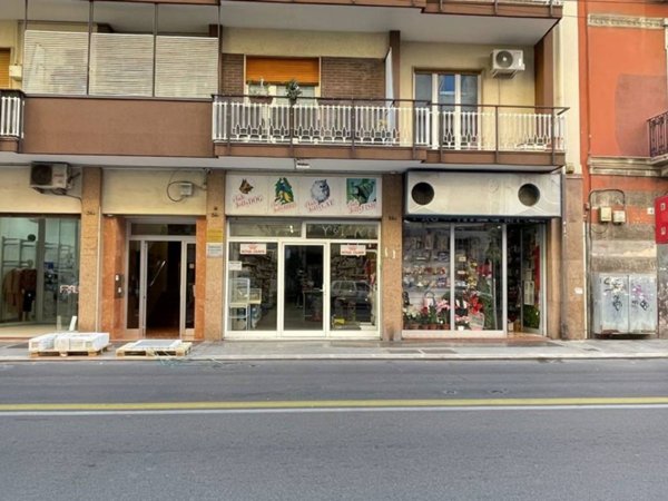 negozio in vendita a Bari in zona Libertà