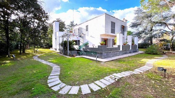 casa indipendente in vendita a Bari in zona Parco Adria