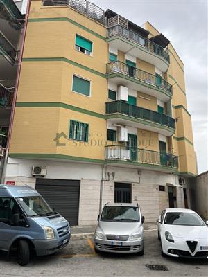 capannone in vendita a Bari in zona Libertà