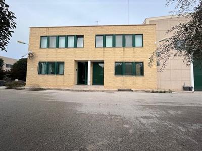 capannone in vendita a Bari