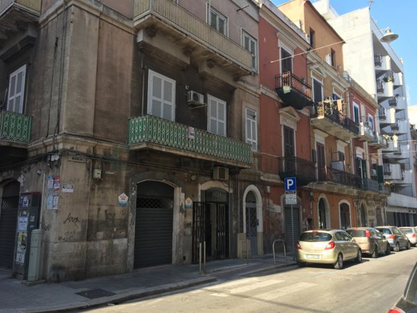 ufficio in vendita a Bari in zona Città Vecchia