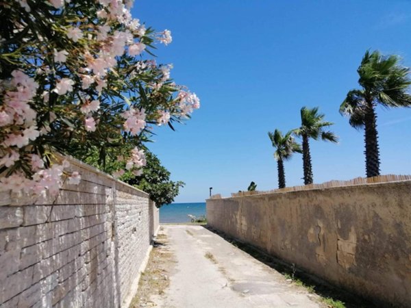 casa indipendente in vendita a Bari in zona Murat
